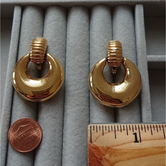 Vintage Big Monet Doorknocker Statement – Clip On Earrings - Picture 10 of 10